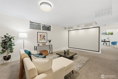 4543 50th Avenue SW Seattle WA 98116