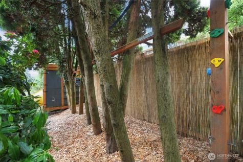 4543 50th Avenue SW Seattle WA 98116