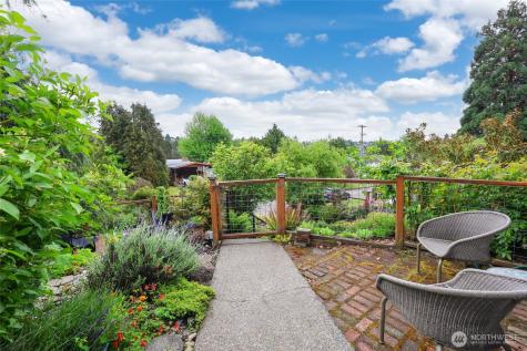 4543 50th Avenue SW Seattle WA 98116