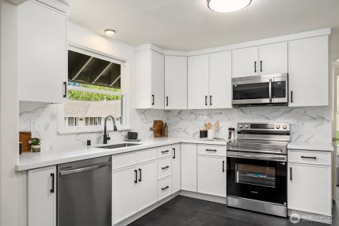 21614 SE May Valley Road Issaquah WA 98027