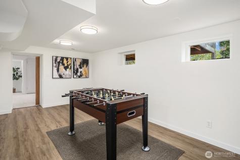 21614 SE May Valley Road Issaquah WA 98027