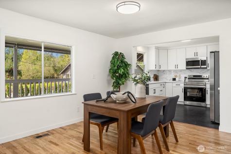 21614 SE May Valley Road Issaquah WA 98027