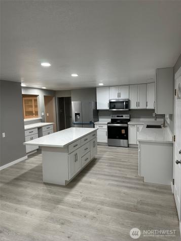 7633 S Wilkeson Street Tacoma WA 98408