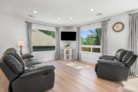 390 Alpine Drive Sedro Woolley WA 98284