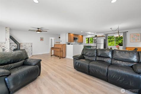 390 Alpine Drive Sedro Woolley WA 98284