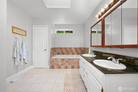 390 Alpine Drive Sedro Woolley WA 98284