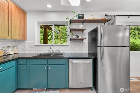 390 Alpine Drive Sedro Woolley WA 98284