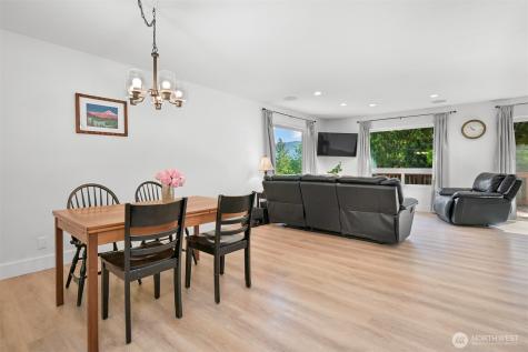 390 Alpine Drive Sedro Woolley WA 98284