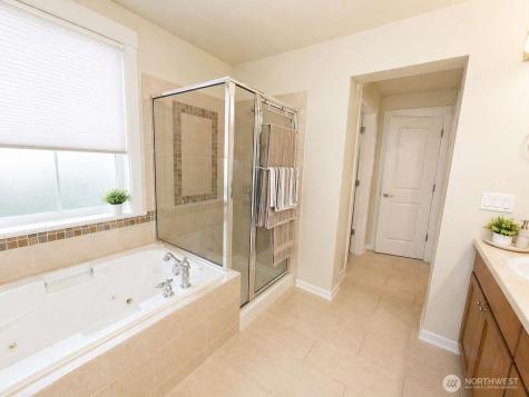 17252 NE 119th Way Redmond WA 98052