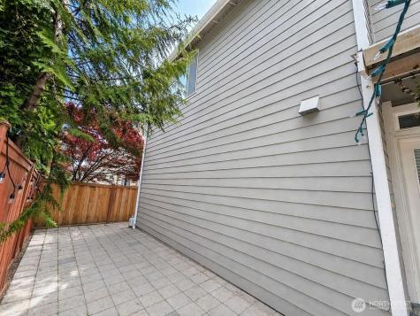 17252 NE 119th Way Redmond WA 98052
