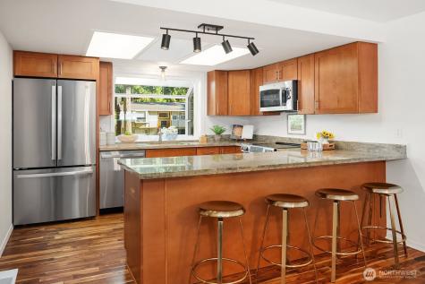 3023 255th Avenue SE Sammamish WA 98075