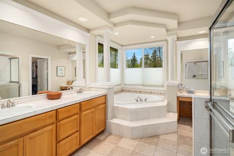 11787 159th Avenue NE Redmond WA 98052