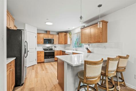 26 Marina Drive Cathlamet WA 98612