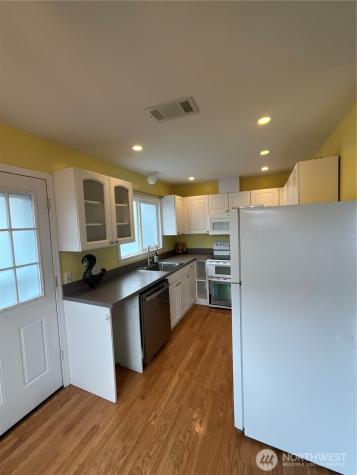 6516 93RD Lakewood WA 98499