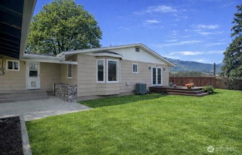 1127 Central Avenue Oroville WA 98844