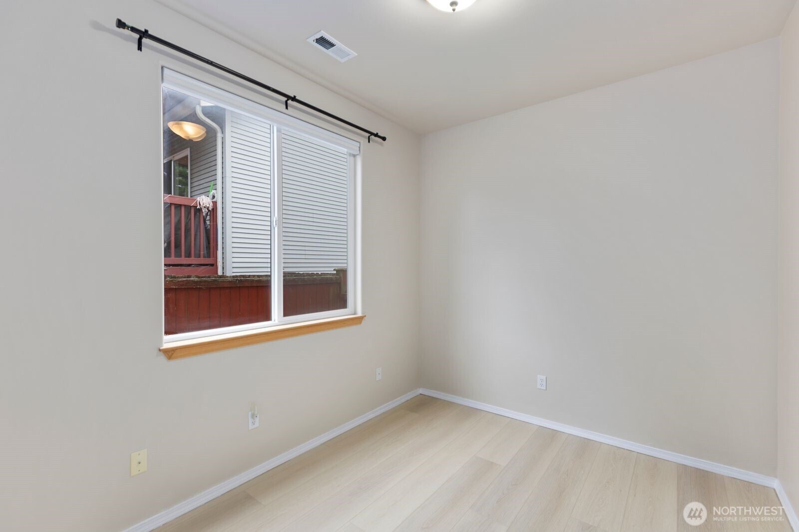 2727 151st Place SW Lynnwood WA 98087