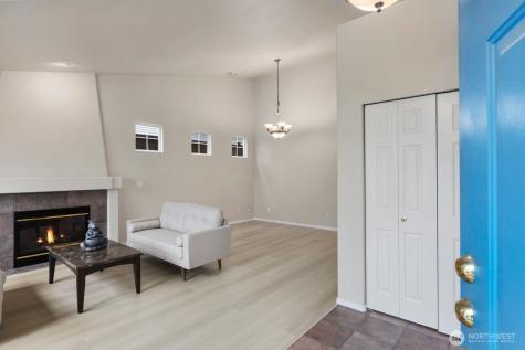 2727 151st Place SW Lynnwood WA 98087