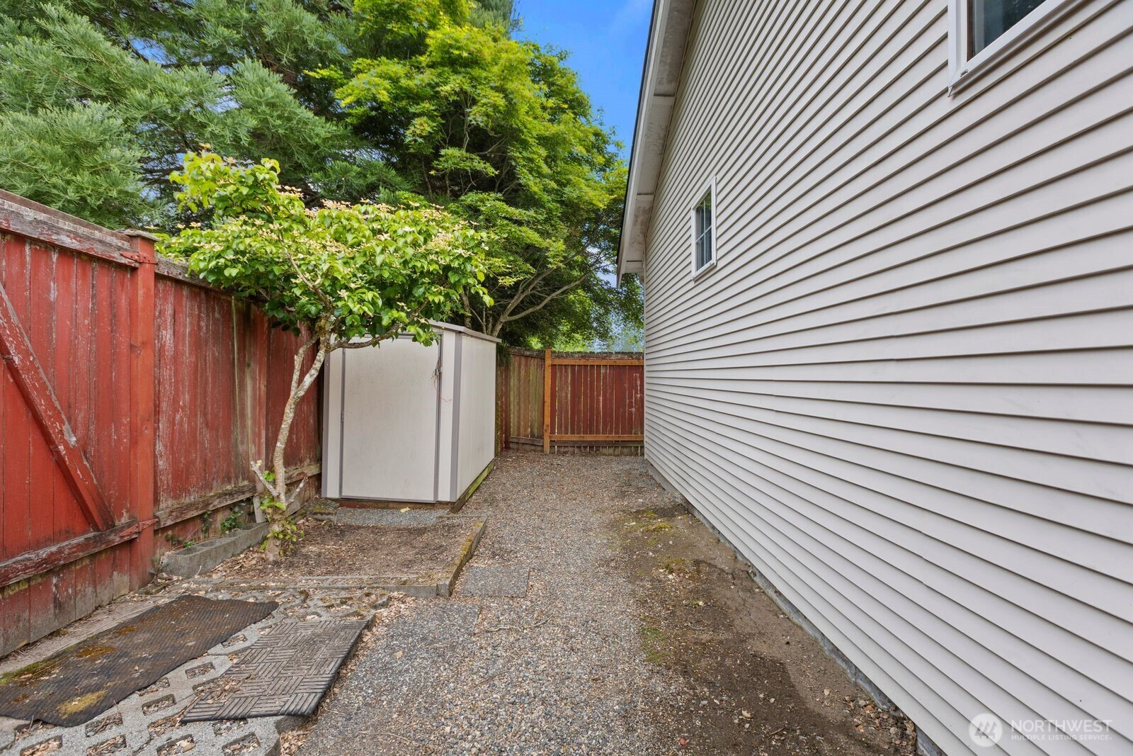 2727 151st Place SW Lynnwood WA 98087