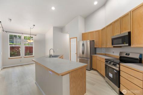2727 151st Place SW Lynnwood WA 98087