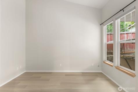 2727 151st Place SW Lynnwood WA 98087