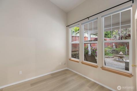 2727 151st Place SW Lynnwood WA 98087