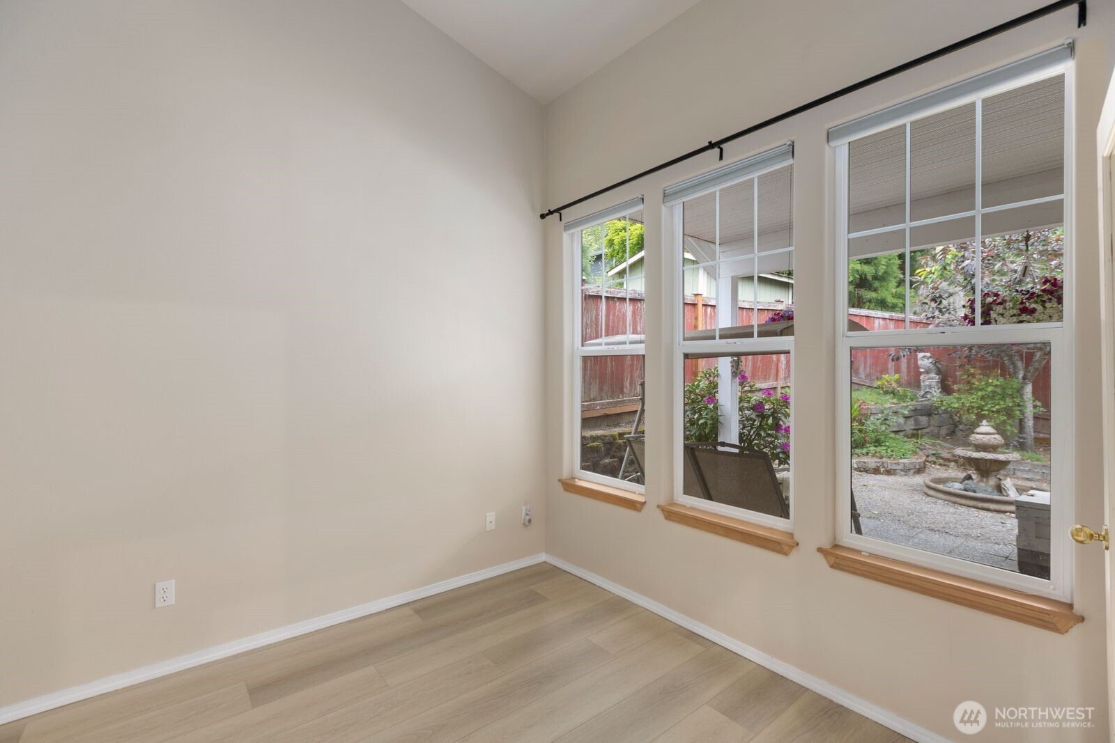 2727 151st Place SW Lynnwood WA 98087