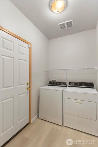 2727 151st Place SW Lynnwood WA 98087