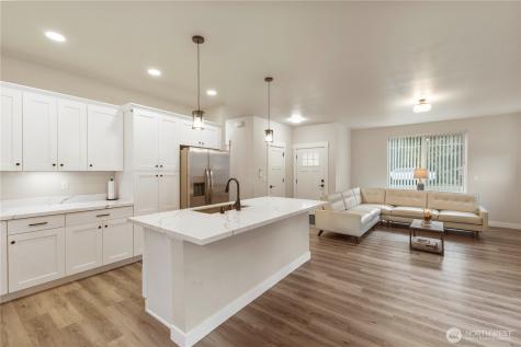 11217 Country Club Place Anderson Island WA 98303