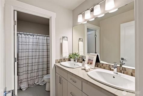 3766 Monterey Court NE Renton WA 98056