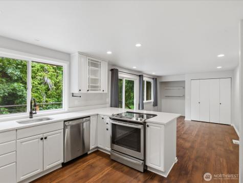 14738 SE 244th Street Kent WA 98042