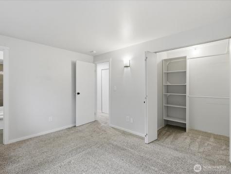 14738 SE 244th Street Kent WA 98042