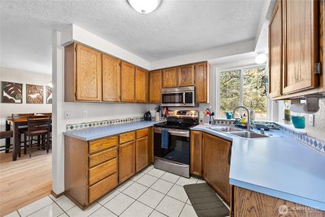 809 148th Street Ct E Tacoma WA 98445