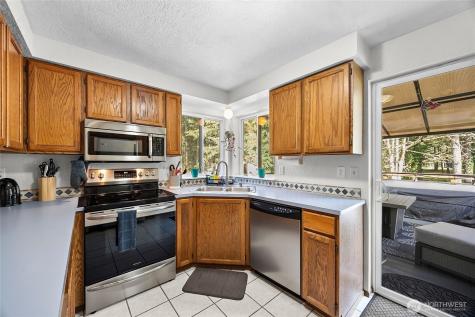 809 148th Street Ct E Tacoma WA 98445
