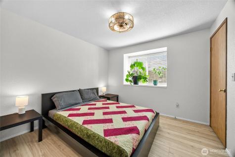 809 148th Street Ct E Tacoma WA 98445