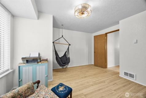 809 148th Street Ct E Tacoma WA 98445