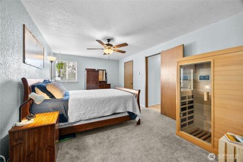 809 148th Street Ct E Tacoma WA 98445