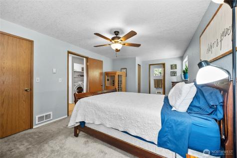 809 148th Street Ct E Tacoma WA 98445