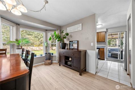 809 148th Street Ct E Tacoma WA 98445