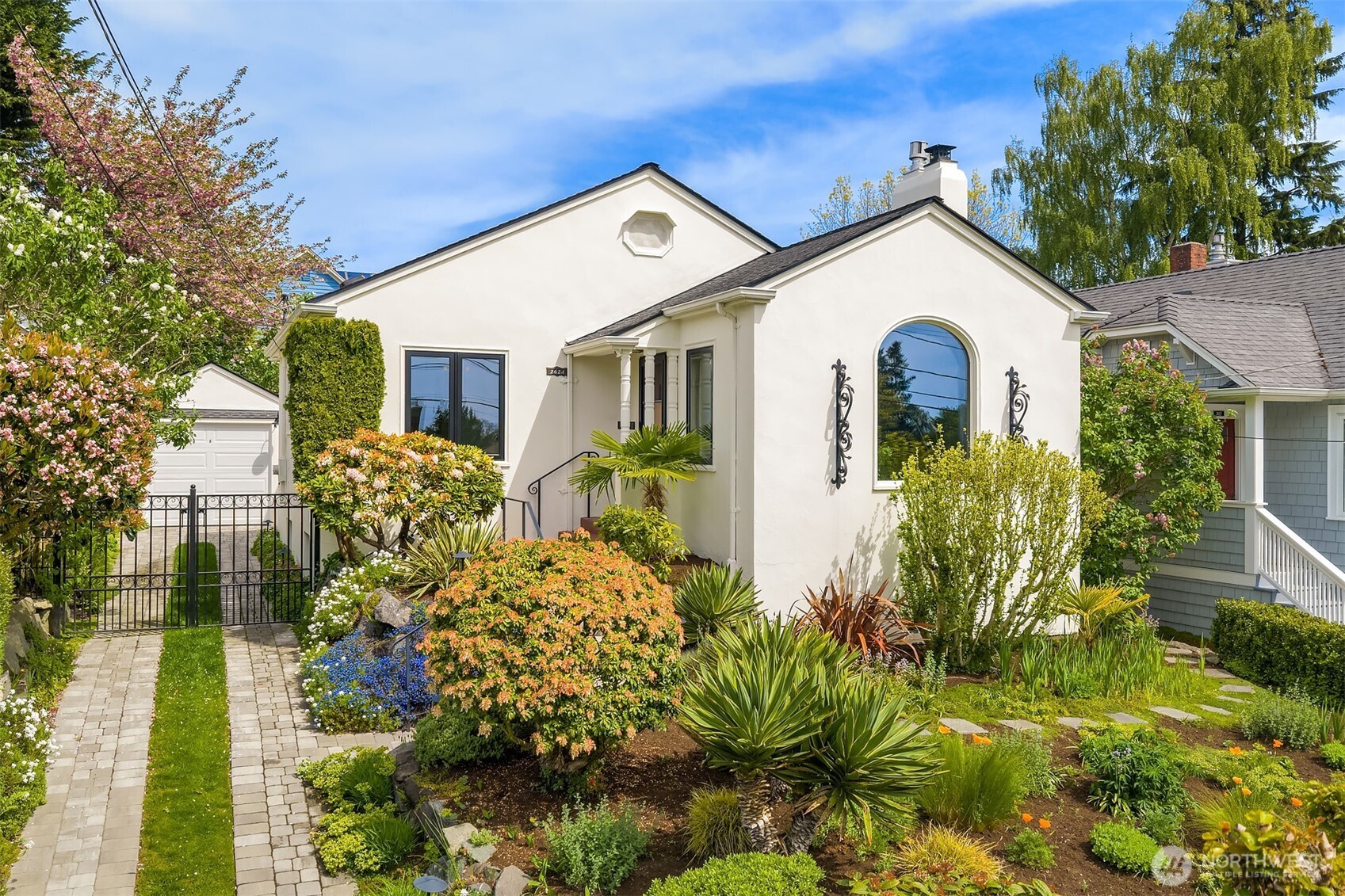2624 W Plymouth Street Seattle WA 98199