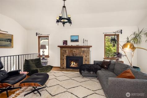 2624 W Plymouth Street Seattle WA 98199