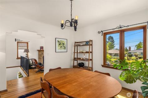 2624 W Plymouth Street Seattle WA 98199