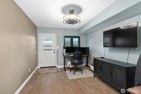 7337 151st Avenue NE Redmond WA 98052