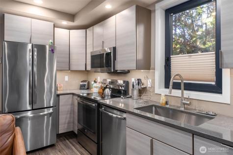 7337 151st Avenue NE Redmond WA 98052