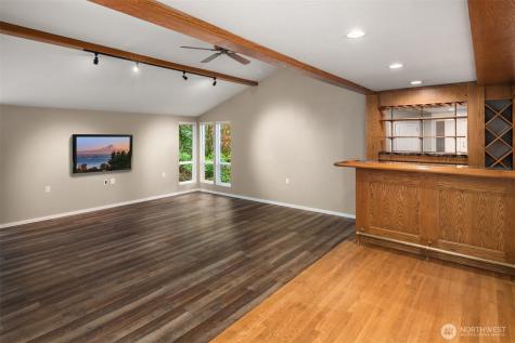 9205 34th Street E Edgewood WA 98371