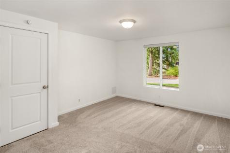9205 34th Street E Edgewood WA 98371