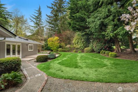9205 34th Street E Edgewood WA 98371