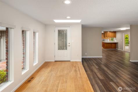 9205 34th Street E Edgewood WA 98371