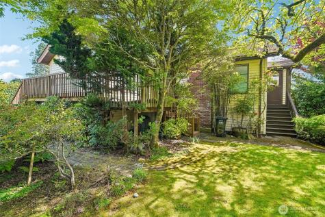 8812 Dibble Avenue NW Seattle WA 98117
