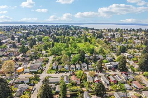 8812 Dibble Avenue NW Seattle WA 98117