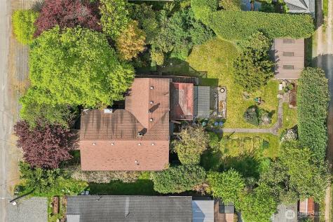8812 Dibble Avenue NW Seattle WA 98117